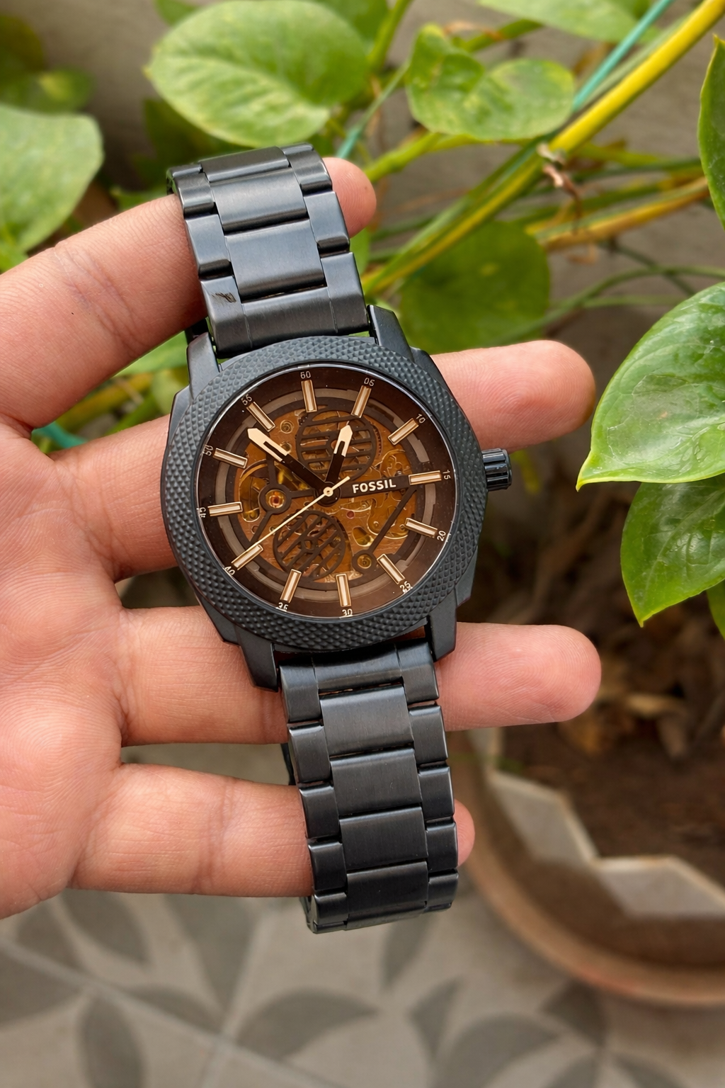Fossil (logo visible on dial)