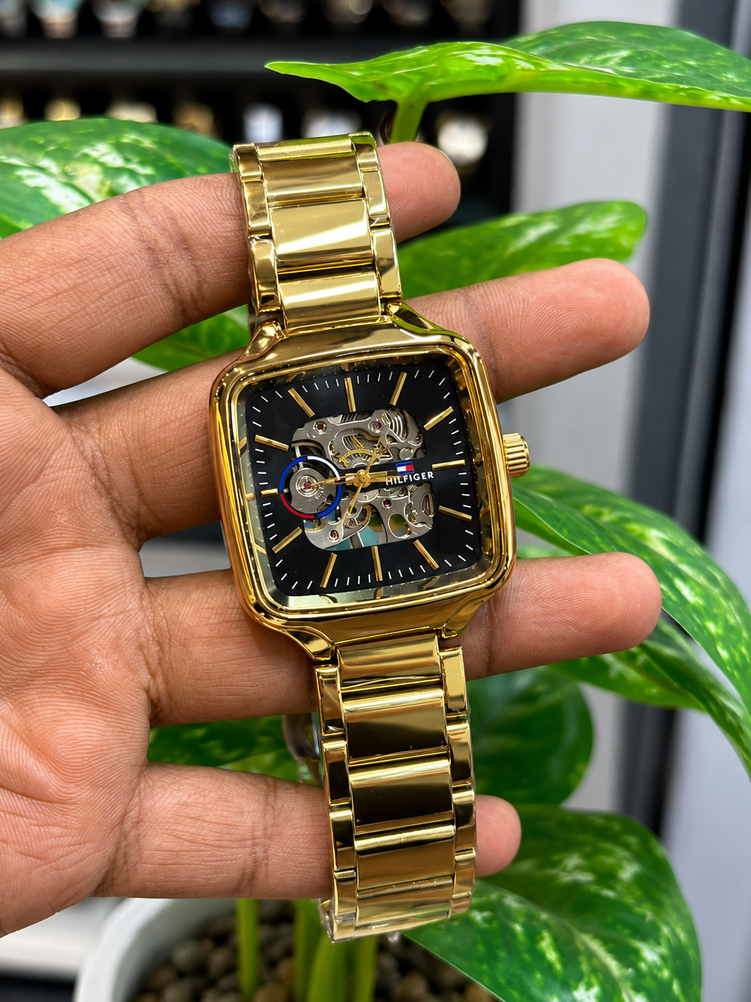 Tommy Hilfiger (quare luxury-inspired skeleton)
