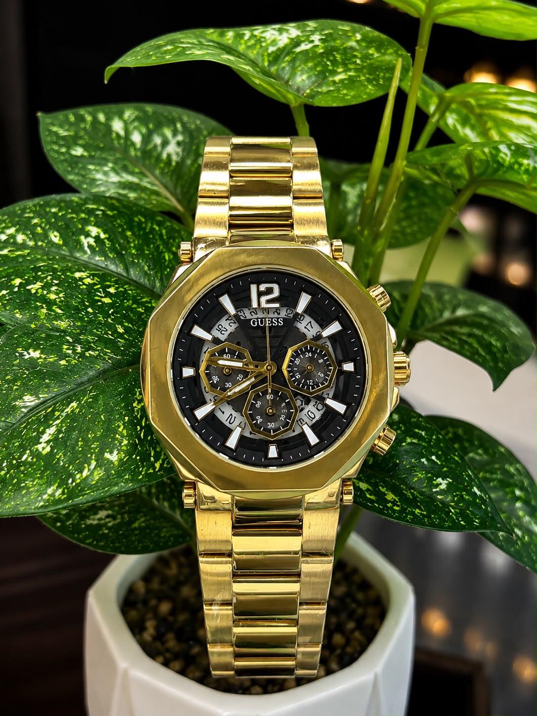 GUESS men's fashion chronograph-style watch